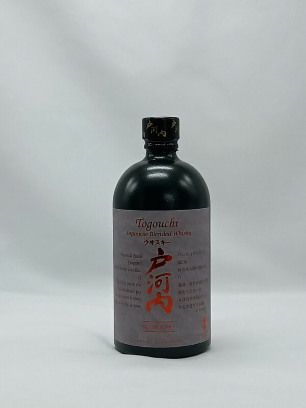 Togouchi Kiwami qui signifie «suprême» est un blended whisky élaboré à partir d’un assemblage de scotch et de whiskies canadien. Il a été élevé en fûts de chêne au sein de la distillerie Japonaise Chugoku-Jozo